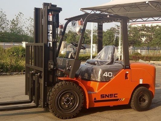 صناعة المعدات الأولية 4 طن الديزل الشاحنة الشوكية SNSC الديزل شاحنة الرفع 2 مرحلة الصاري