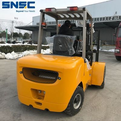 3000mm-7000mm ارتفاع الرفع الديزل الشاحنات الرافعة 4000kg
