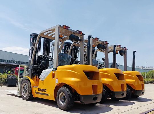 6600LBS 7700LBS مصنعي الشاحنات الديزل 3500كغ الشاحنات الديزل