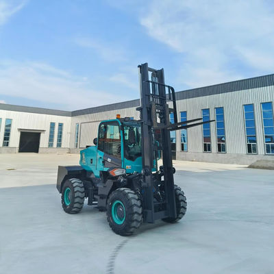 4x4 شاحنة 3.5 طن 5 طن 7 طن شاحنة متناغمة على أرض قاسية