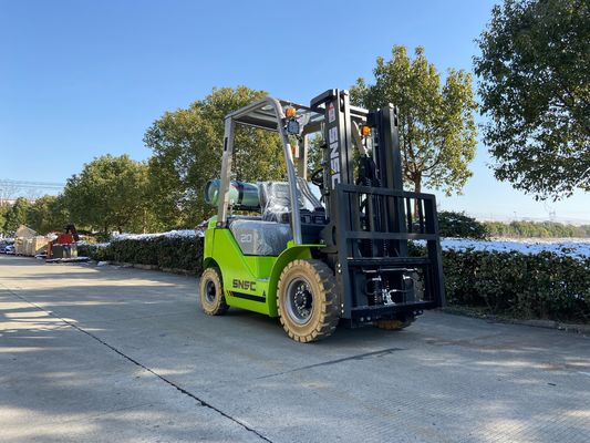 2 طن من الشاحنات الغازية الغازية 3000mm-7000mm رفع مزدوج الوقود الشاحنات